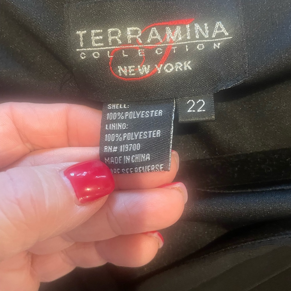 TERRAMINA BLACK DRESS - Picture 5 of 5